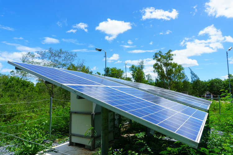 How Solar Storage Batteries Can Help in Time of Crisis