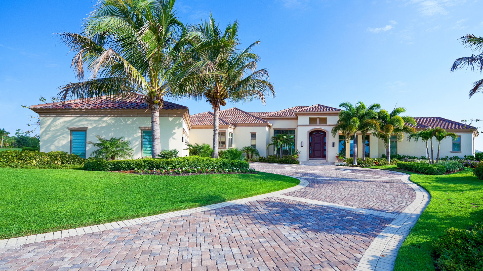 Should You Put Solar Panels on Your Second Home in Florida?